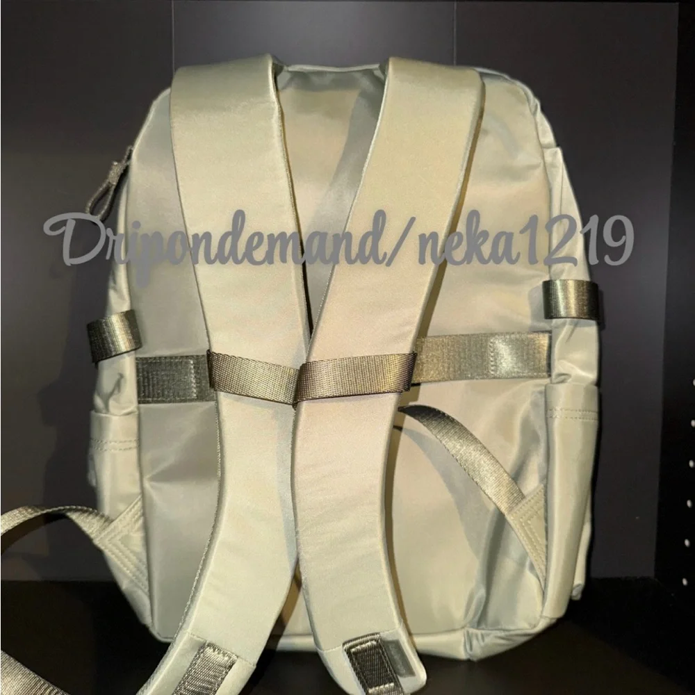 Lululemon New Crew Backpack 22L Updated- Bay Leaf